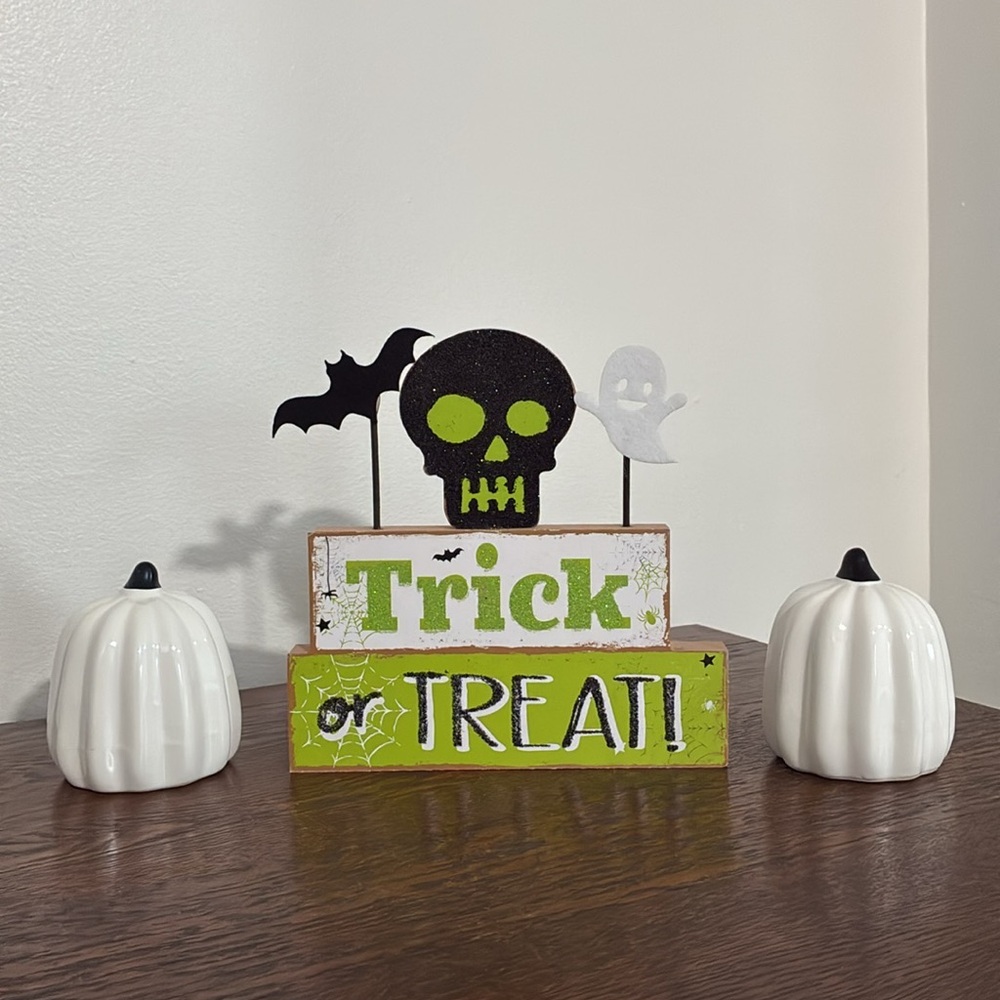 NWT- Trick or Treat Glittered Skull Stacked Wood Sign & 2 White Ceramic Pumpkins